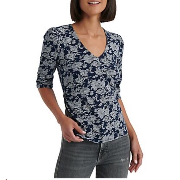 NWT Lucky Brand floral v neck top. Small - Picture 1 of 2
